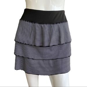 Kyodan Black & White Striped Tennis, Golf, Pickle Ball Skirt, Skort. Size Medium